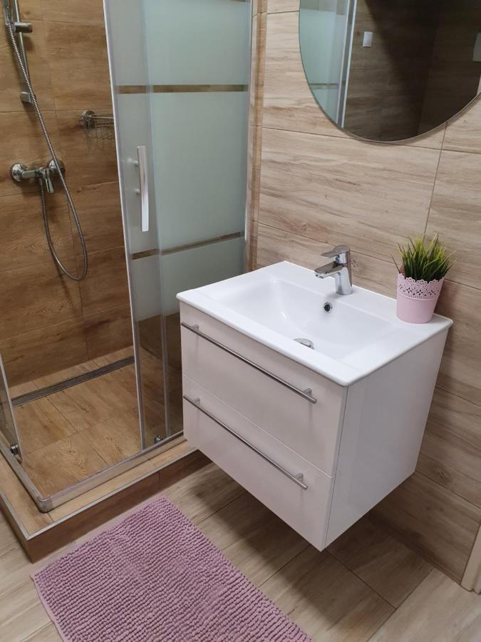 Apartament Pinkoczi Apartmanhaz Balatonalmádi Zewnętrze zdjęcie